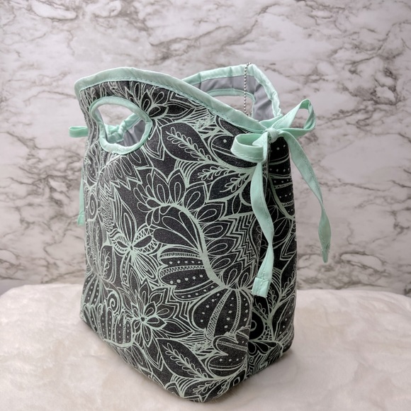🌷HOST PICK!🌷🌸Fit & Fresh Mint Green Paisley Insulated Lunch Bag🌸 - Picture 6 of 8